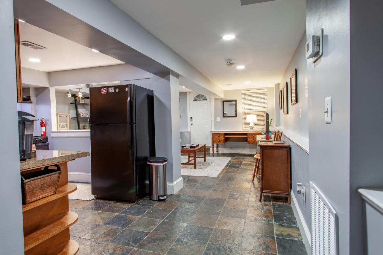 Delightful 1-Br Accommodations Nearby Metro Вашингтон Екстер'єр фото